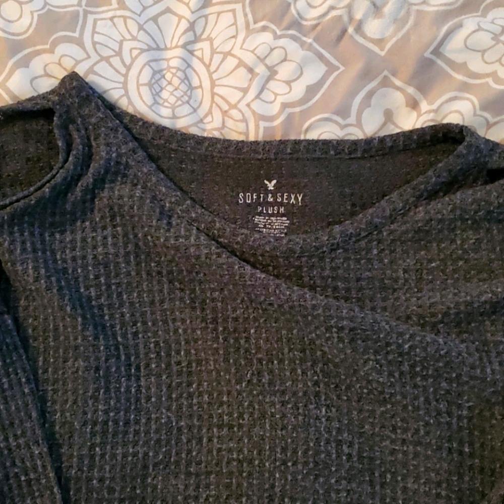 Open shoulder shirt